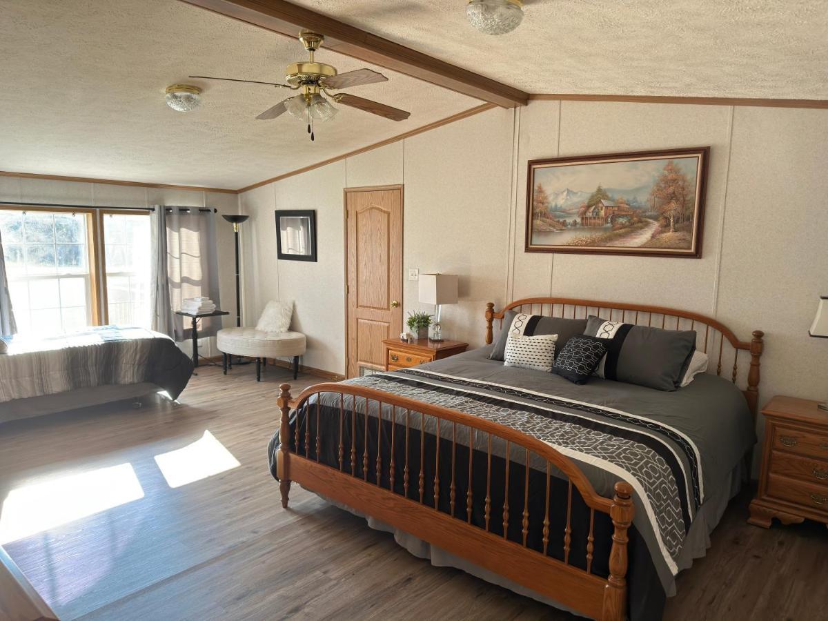 Spacious Cozy Getaway ! King Bed, Game Room, Out Door Patio Cairo Eksteriør bilde